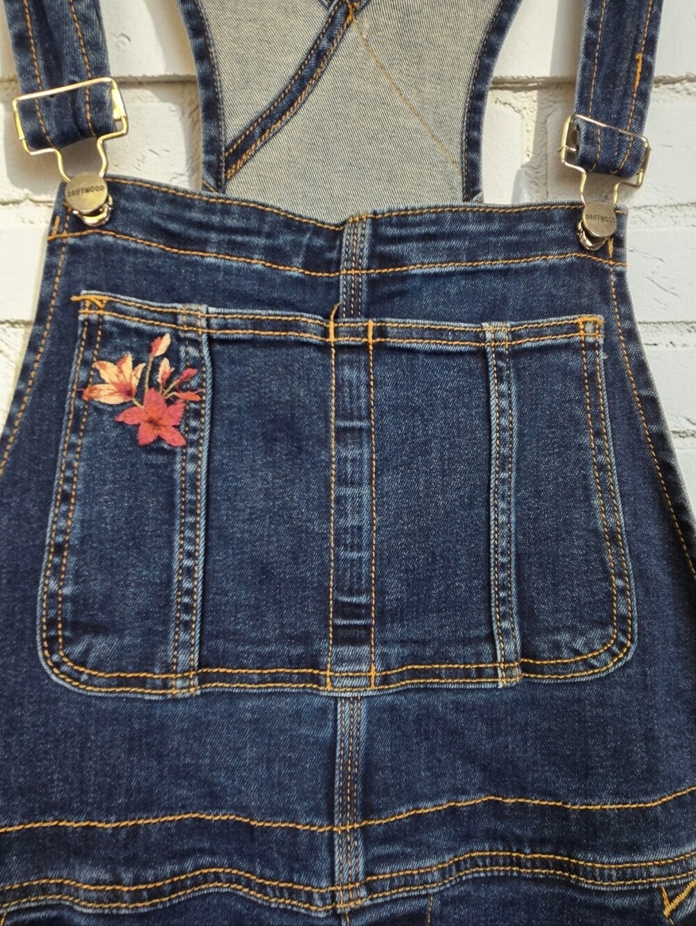 Driftwood Boyfriend Overalls Blue Denim Floral Embroidery Trim Womens Size Large - Picture 10 of 16